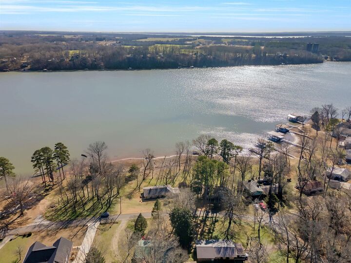 Property Photo:  148 Elk River Shores Dr  AL 35652 - ROGERSVI 