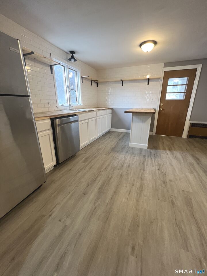 Property Photo:  24 Saint Johns Street  CT 06457 