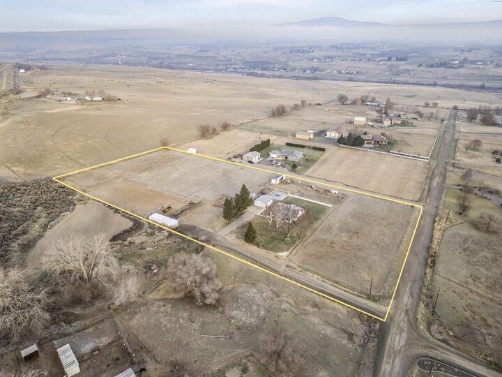 Property Photo:  35208 N 140 Pr NW  WA 99320 