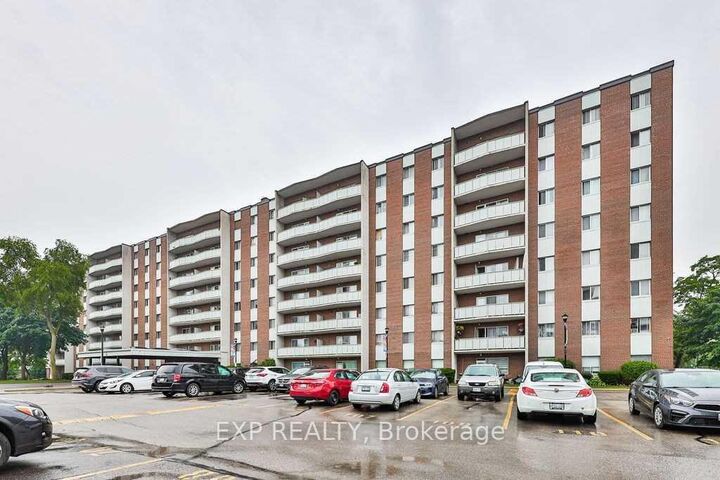 1660 Bloor Street 208 — photo 1