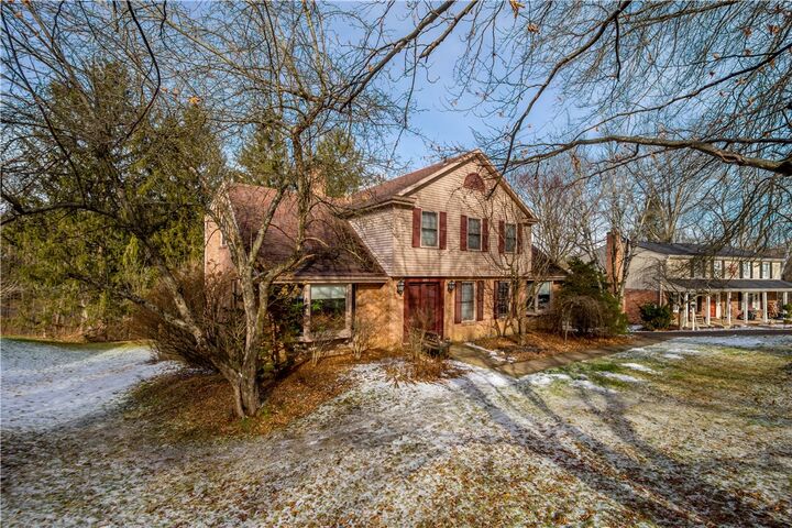 Property Photo: 1693 Hathaway Lane PA 15241
