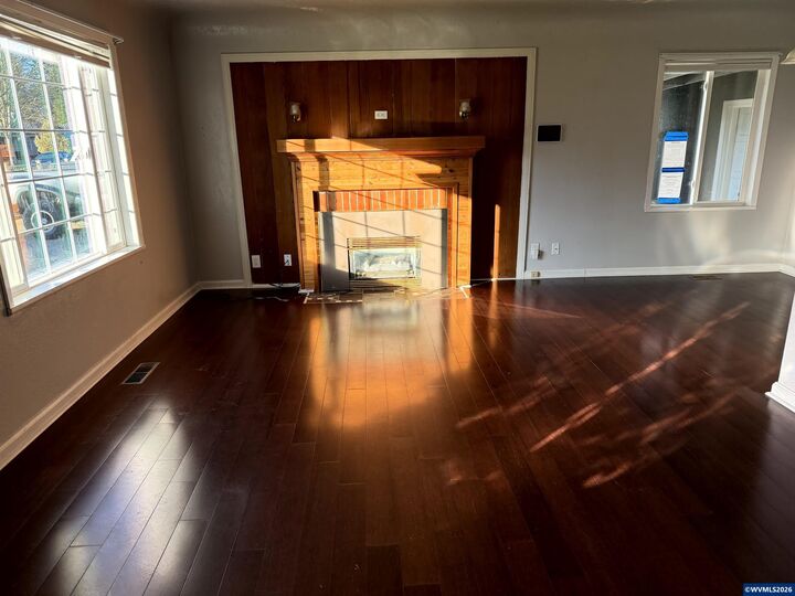 Property Photo:  591 Wayne Dr N  OR 97303 