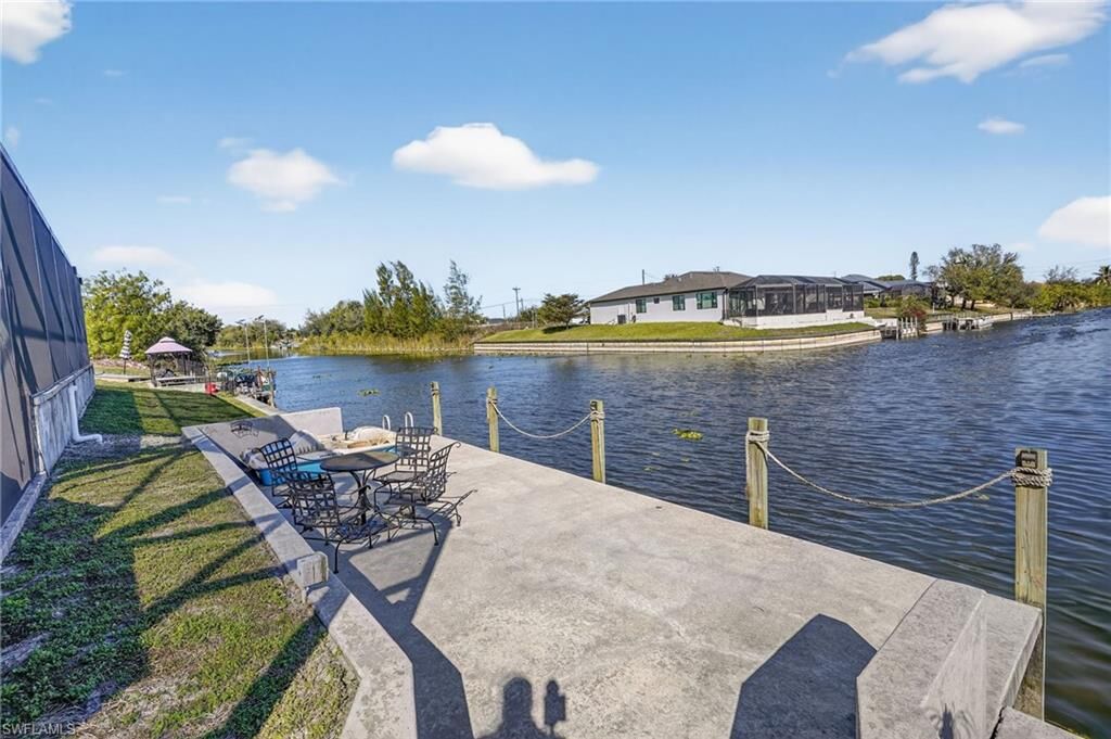 Property Photo:  309 NW 5th Ter  FL 33993 