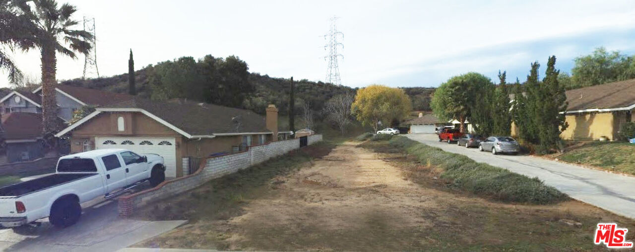 Property Photo:  22908 White Pine Pl  CA 91390 