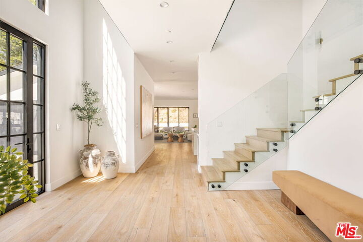 Property Photo:  16815 Shileno Pl  CA 91436 