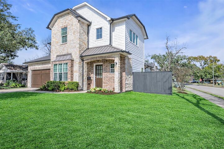 Property Photo: 4702 Lido Lane TX 77092