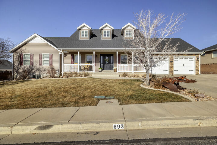 Property Photo:  693 E Red Cedar Dr  UT 84721 