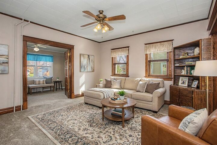 Property Photo:  412 Anderson Street  IA 50130 