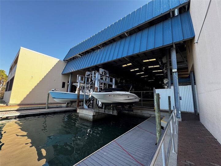 Property Photo:  408 Gulf Of Mexico Drive 2218  FL 34228 