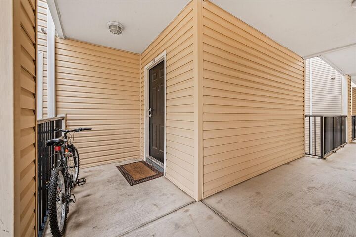 Property Photo:  3921 SW 34th Street 208  FL 32608 