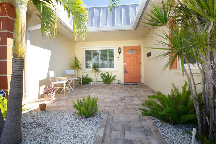 Property Photo:  6575 Green Valley Drive  FL 33777 