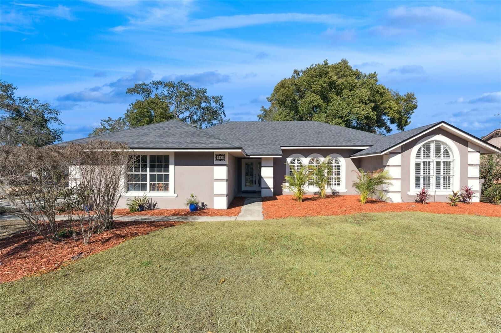 Property Photo:  692 Rochester Street  FL 32765 