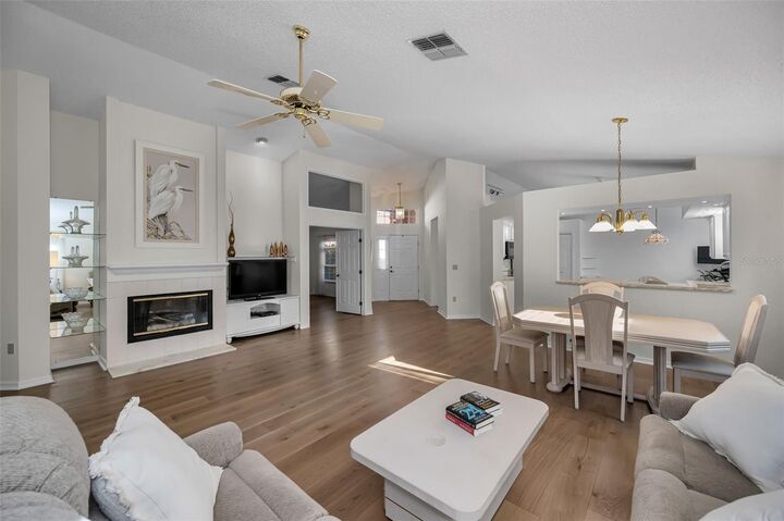 Property Photo: 1462 Woodstream Drive FL 34677