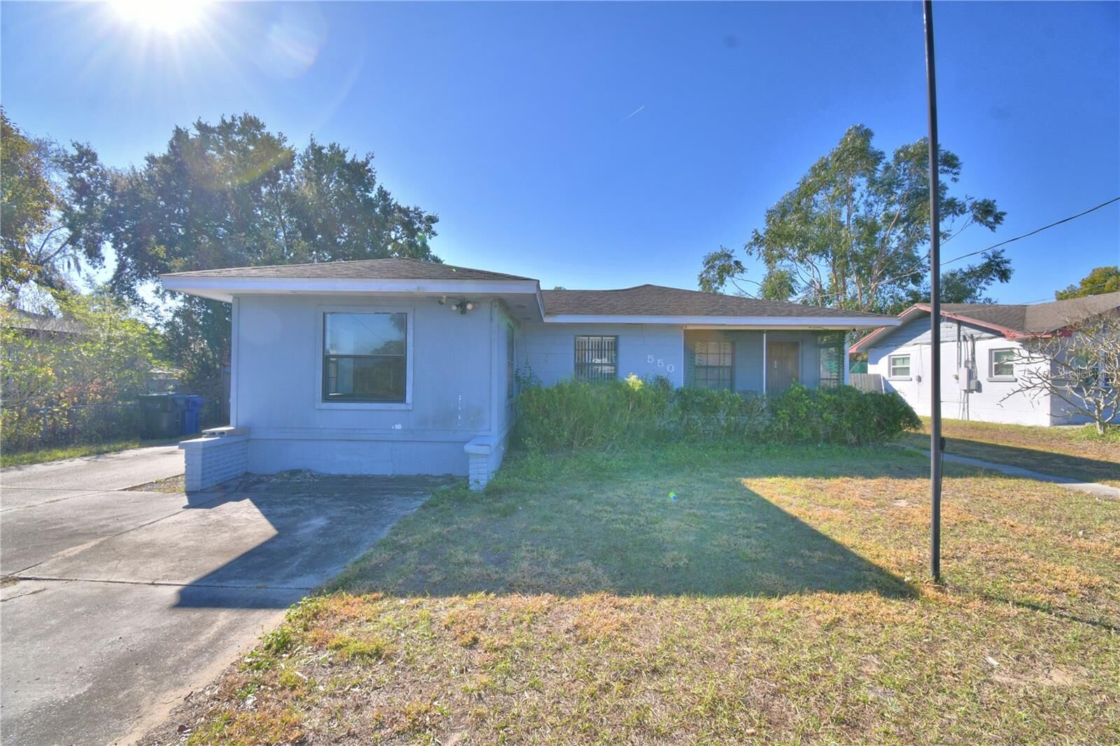 Property Photo: 550 W Pierce Street FL 33850