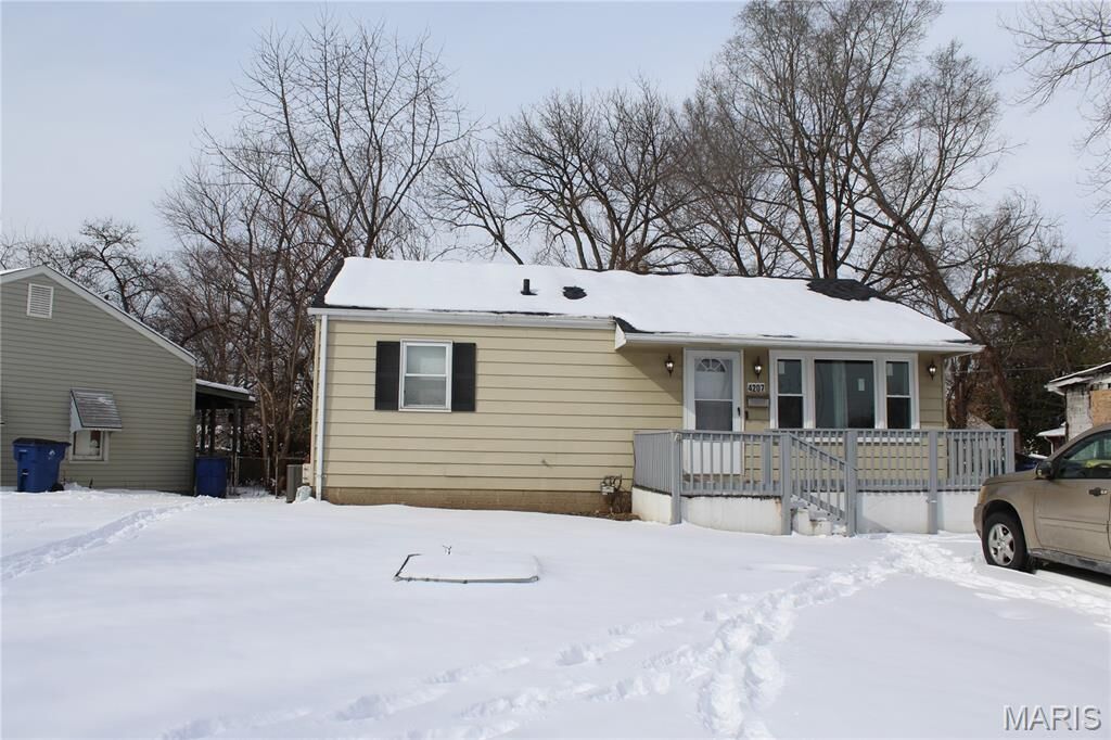 Property Photo:  4207 Saint Linus Lane  MO 63074 