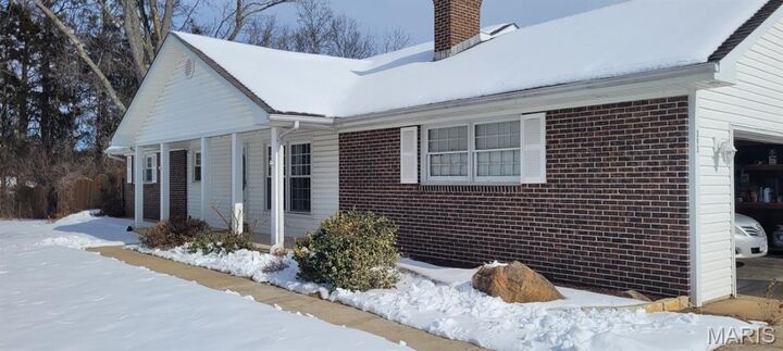 Property Photo:  393 Martin Field Court  MO 63089 