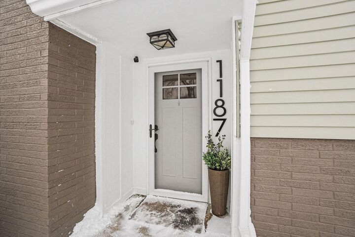 Property Photo: 1187 Yorkshire Drive MI 49441