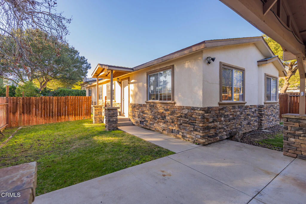 Property Photo:  253 N Poli Avenue  CA 93023 