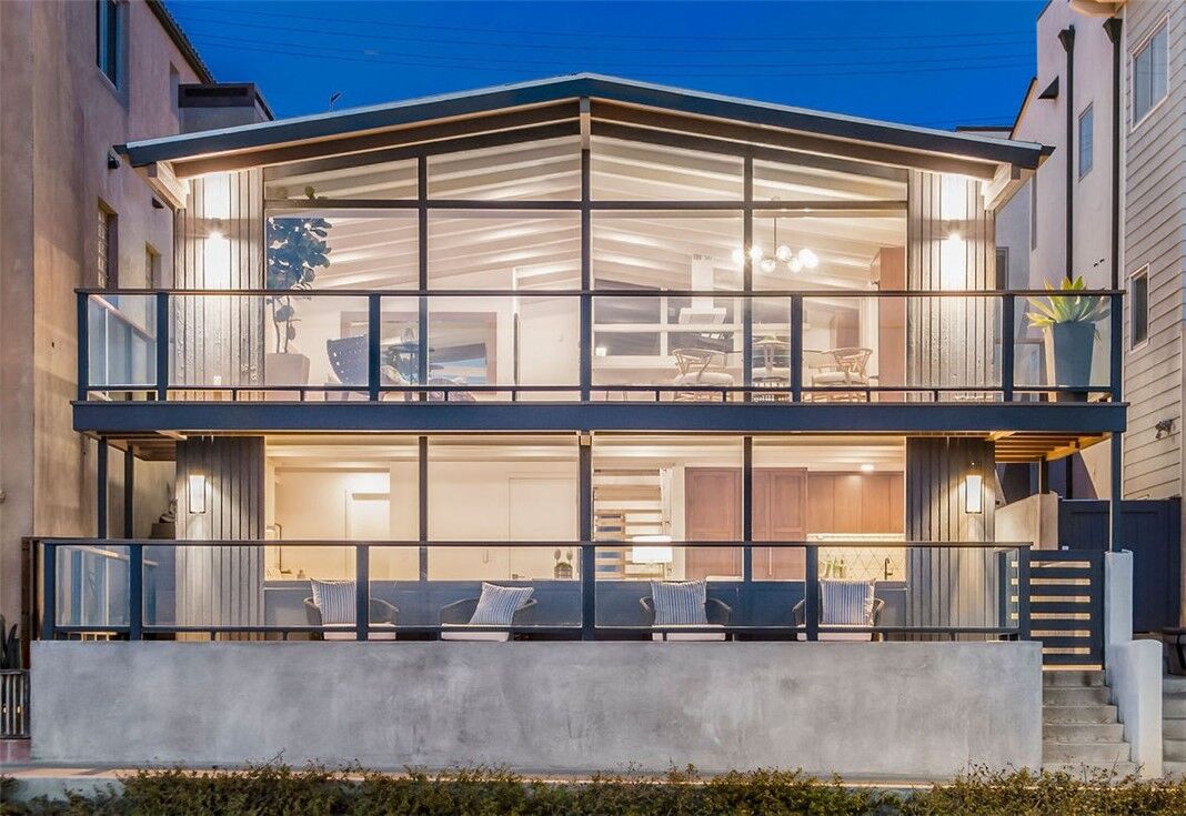 Property Photo: 816 The Strand CA 90266