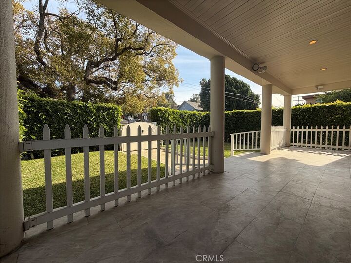Property Photo: 1201 Sanborn Ave CA 90029