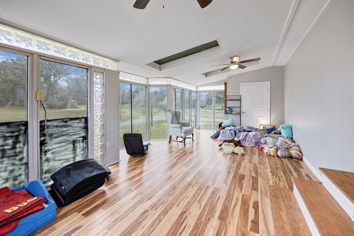 Property Photo:  214 Earle St  TN 37318 