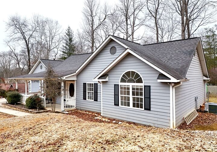 Property Photo:  111 Seneca Way  GA 30540 