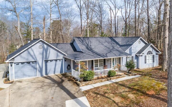 Property Photo:  111 Seneca Way  GA 30540 