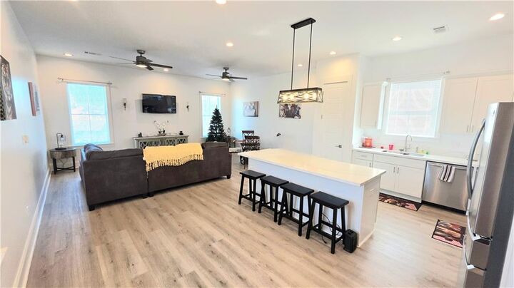 Property Photo:  916 & 918 Teche Street  LA 70131 