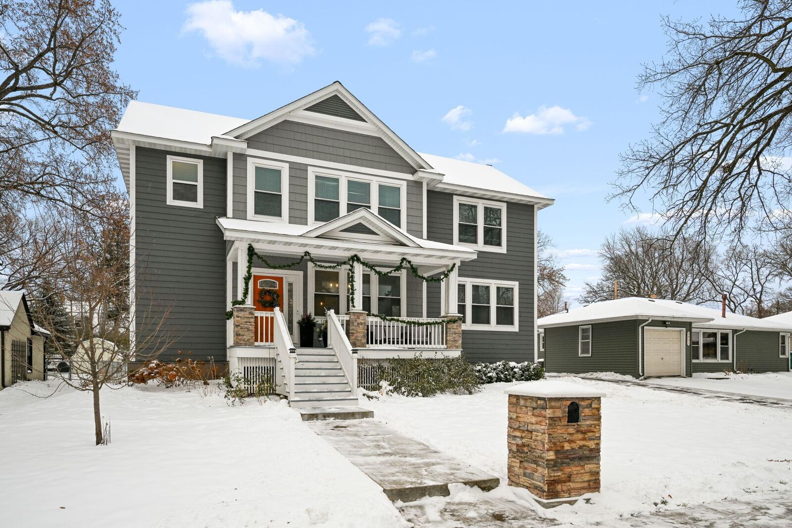 Property Photo:  2851 Vernon Avenue S  MN 55416 
