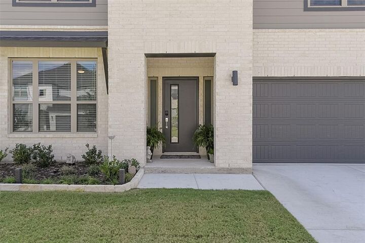 Property Photo:  540 Moonrise Street  TX 75165 