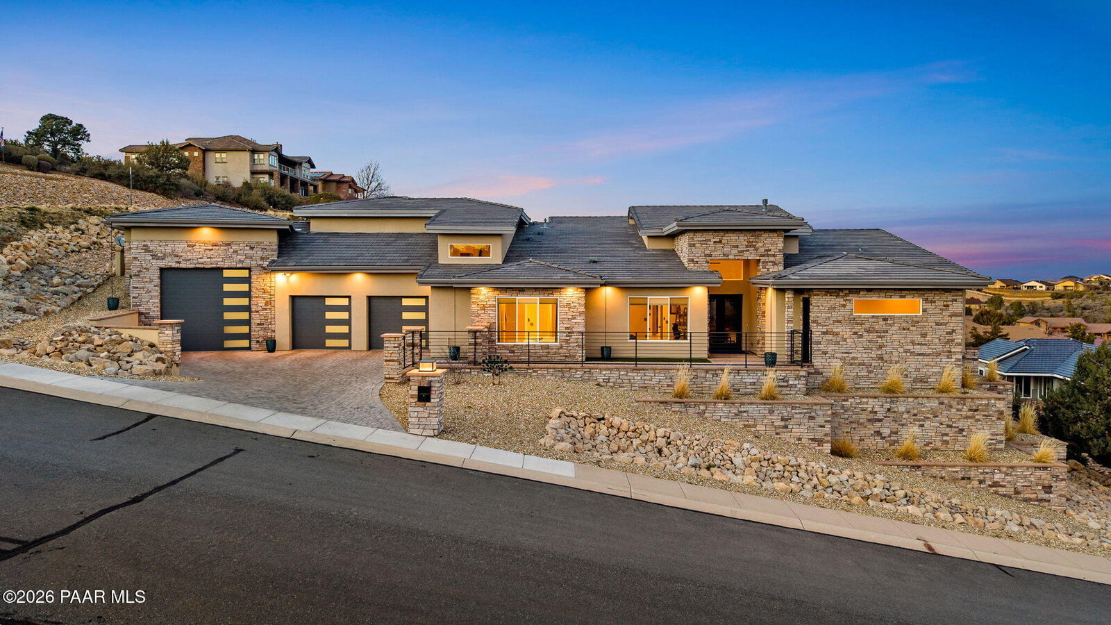 Property Photo:  124 Rotonda Way  AZ 86301 