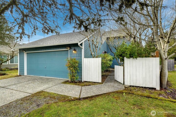 Property Photo: 14809 NE 9th Place WA 98007