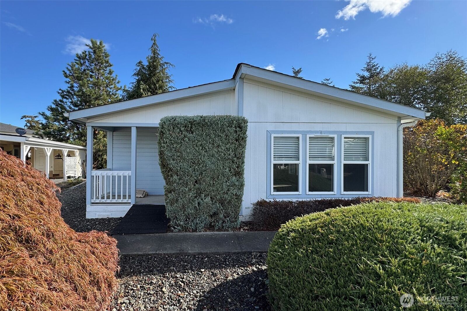 Property Photo:  642 N 7th Avenue  WA 98382 