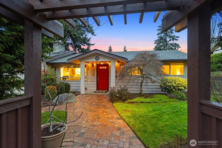 Property Photo: 9109 221st Street SW WA 98026