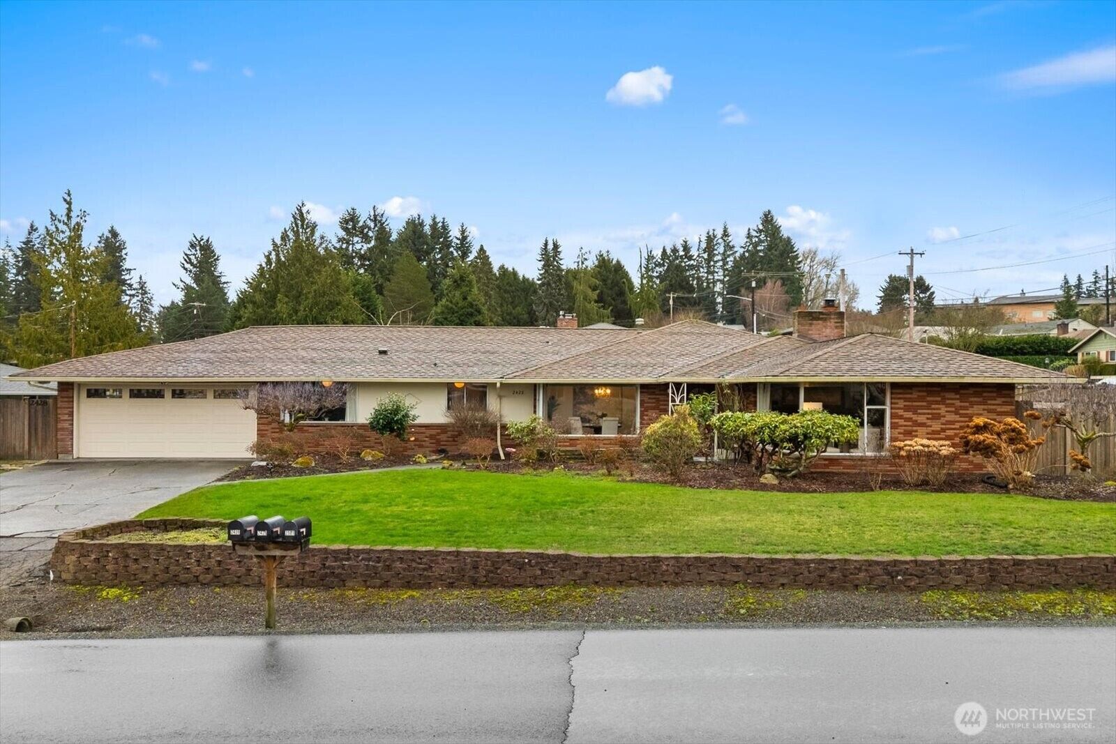 Property Photo:  2428  Helena Lane  WA 98208 