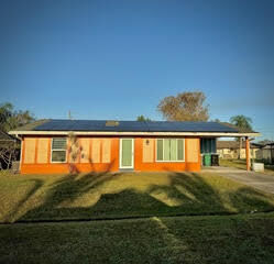 Property Photo:  423 SE Asbury Lane  FL 34983 