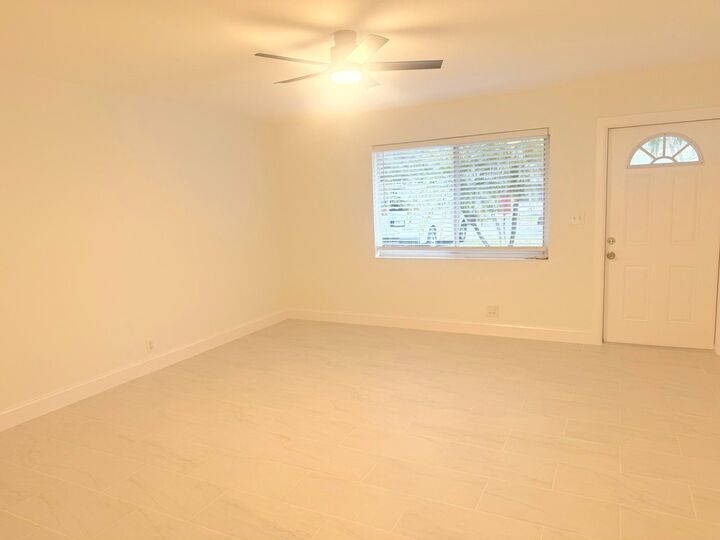 Property Photo:  626 Prosperity Farms Rd Road 7  FL 33408 