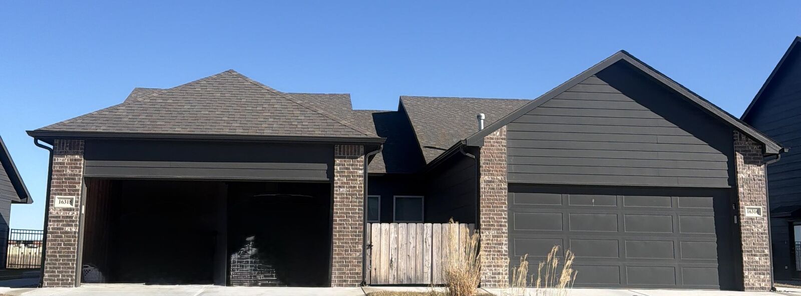Property Photo: 16316 W Lynndale St # 16318 KS 67052