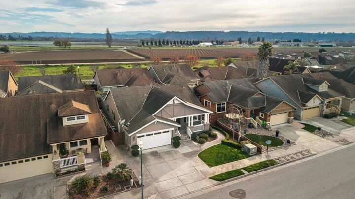 Property Photo:  836 Delta Way  CA 95076 