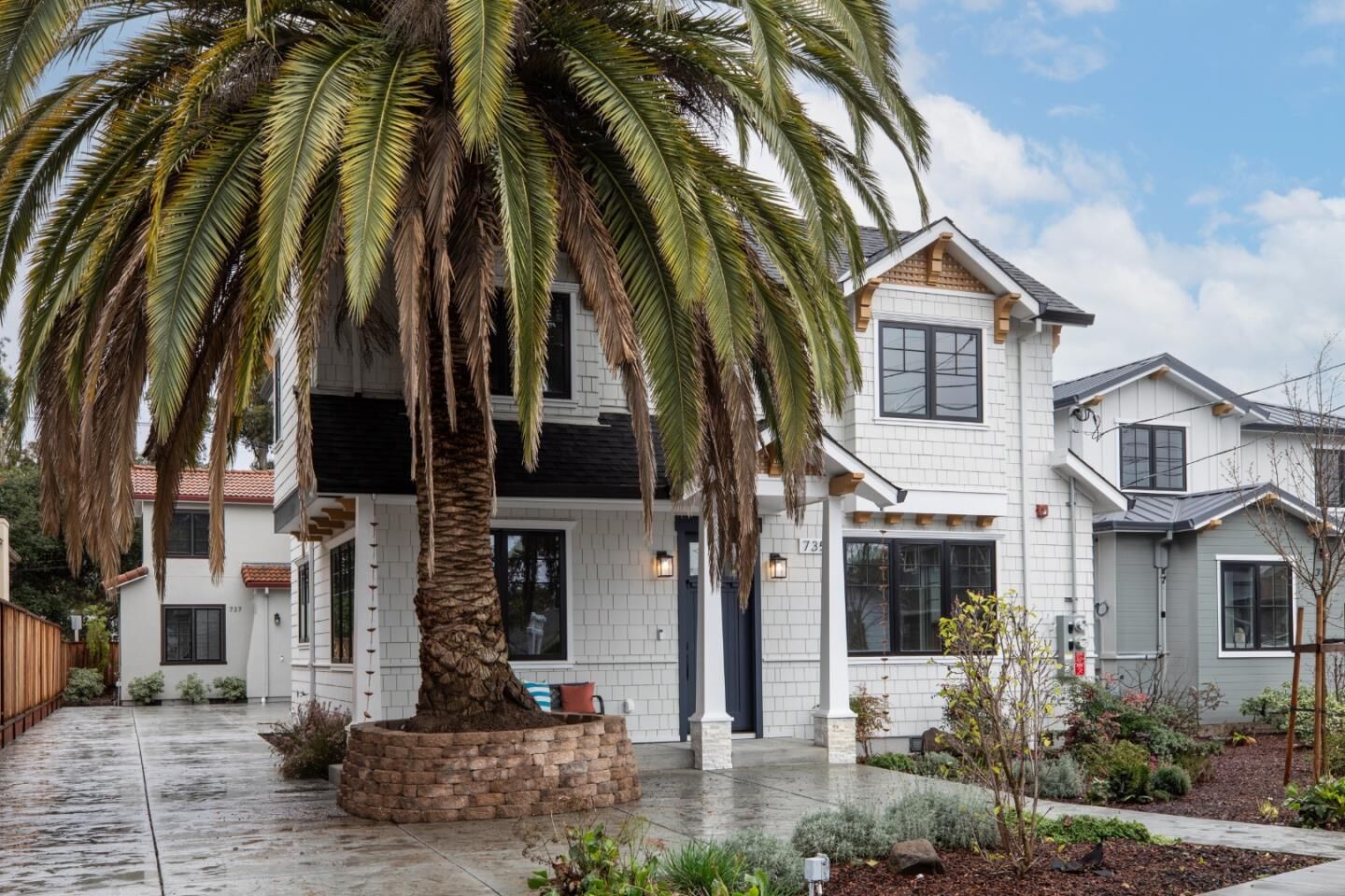 Property Photo: 737 Linden Avenue CA 94010