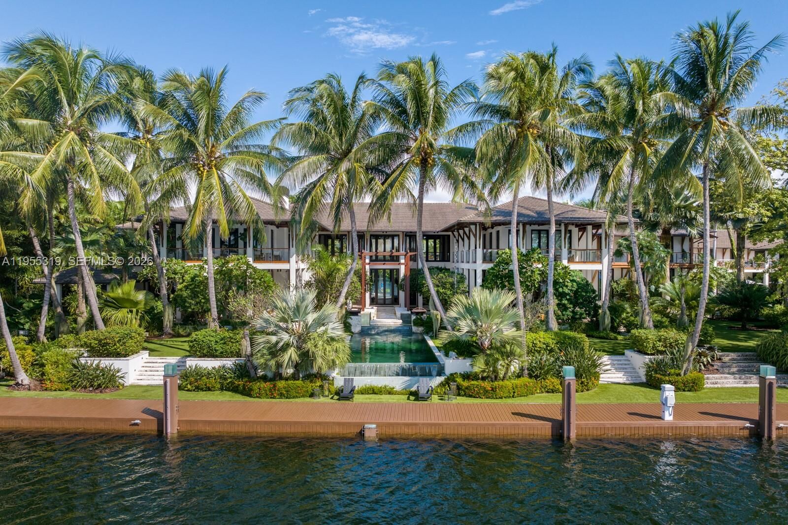 Property Photo: 600-620 Arvida Pkwy FL 33156