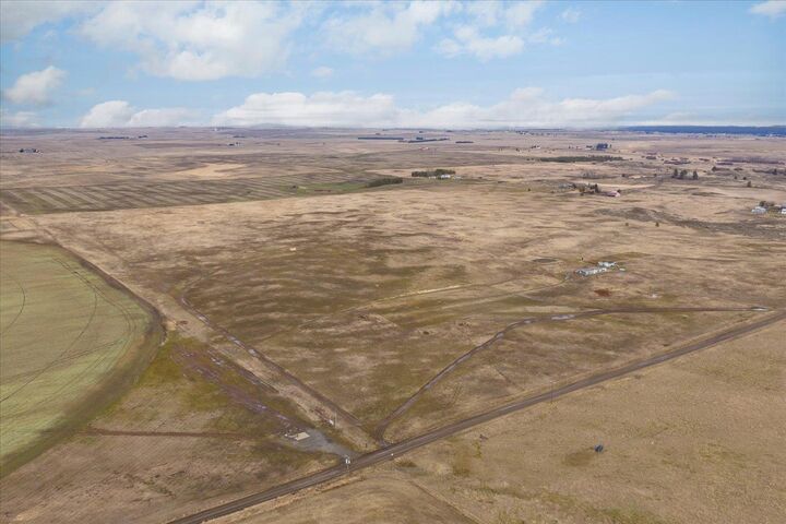 Property Photo:  295xx W Hallett Rd  WA 99022 