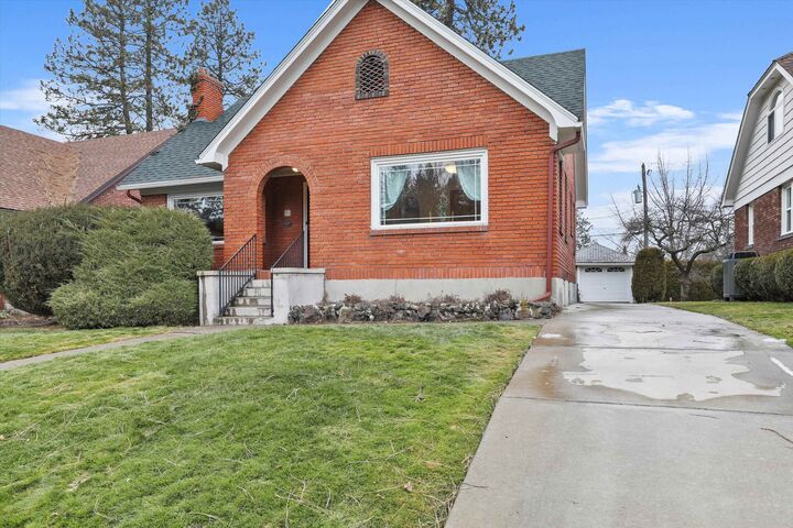 Property Photo:  804 W 17th Ave  WA 99203 