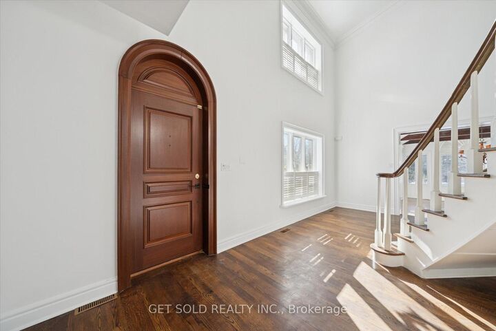 Property Photo: 1701 Birchwood Drive ON L5J 1T7
