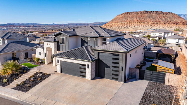 Property Photo: 1437 E Centaurus Way UT 84780