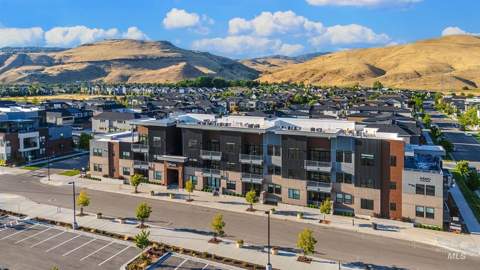 Property Photo: 4340 E Haystack St 206 ID 83716