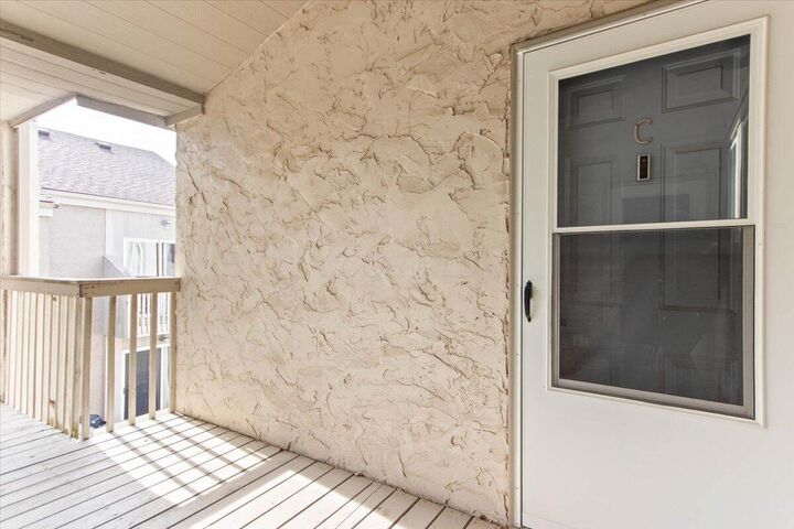 Property Photo:  920 Quay Avenue  OH 43212 