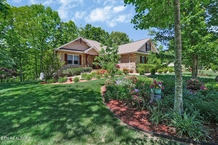 Property Photo: 36 Kingsbridge Lane TN 38558