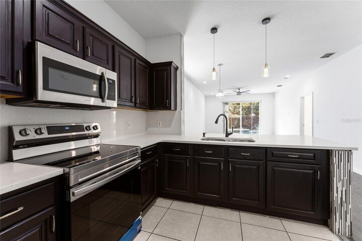 Property Photo:  4932 Olde Kerry Drive  FL 32837 