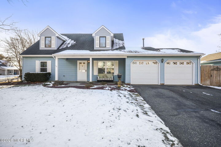 Property Photo:  31 Sweetbriar Trail  NJ 07731 